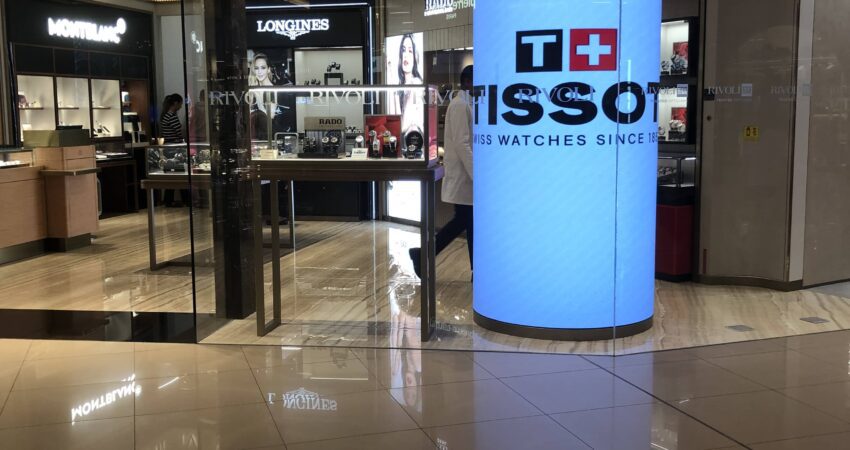 Custom LED screens for retail spaces from a top LED screen supplier in Dubai, UAE